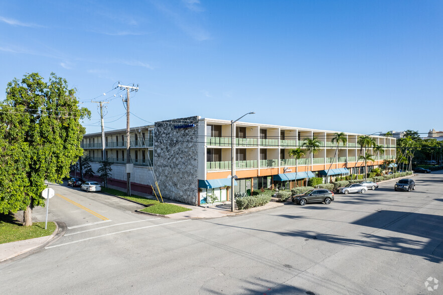 1101-1111 E Ponce De Leon Blvd, Miami, FL à vendre - Photo principale – Image 1 sur 5