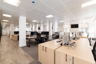 4 Matthew Parker St, Londres à louer Photo intérieure– Image 1 sur 3