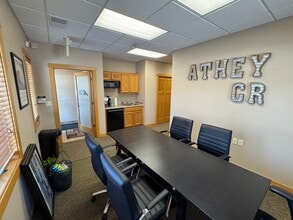 2097 County Road D E, Maplewood, MN à louer Photo intérieure– Image 2 sur 8