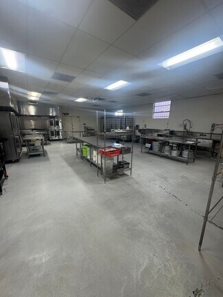 Plus de détails pour 7516 San Fernando Rd, Sun Valley, CA - Industriel/Logistique à louer