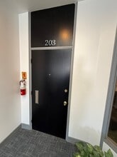 111 N Robertson Blvd, Beverly Hills, CA à louer Photo intérieure– Image 1 sur 8