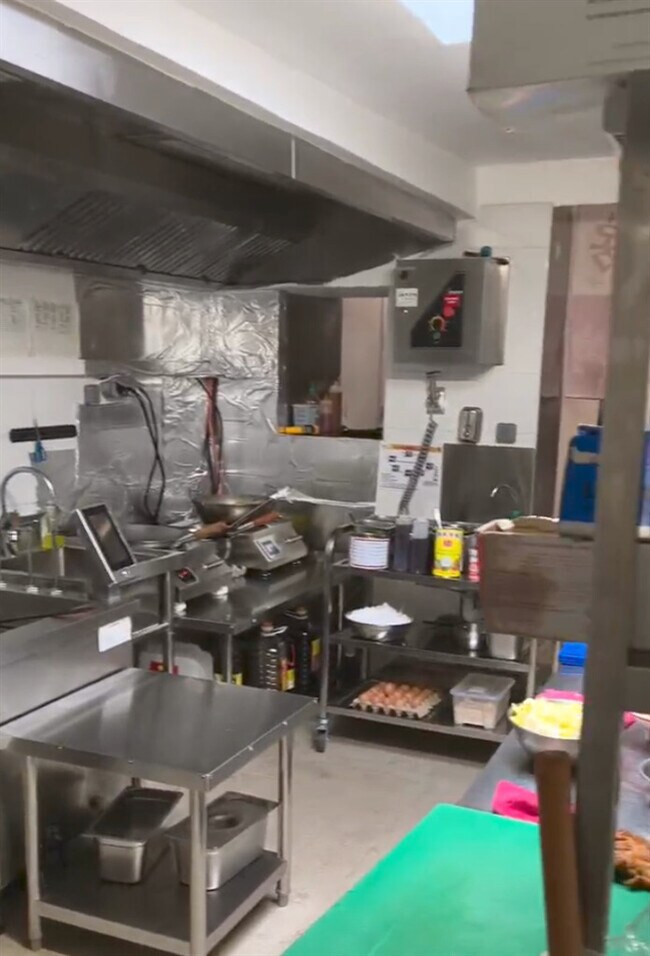 Plus de détails pour Local commercial à vendre