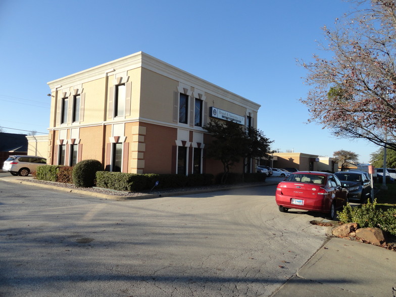 1340 S Main St, Grapevine, TX à louer - Autre – Image 2 sur 5