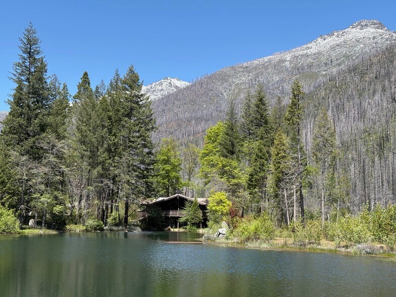 2103 Coffee Creek Rd, Trinity Center, CA à vendre - Photo de l’immeuble – Image 2 sur 53