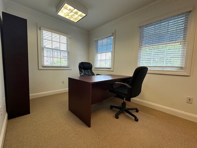 98 Front St, Mineola, NY à louer - Photo de l’immeuble – Image 3 sur 13
