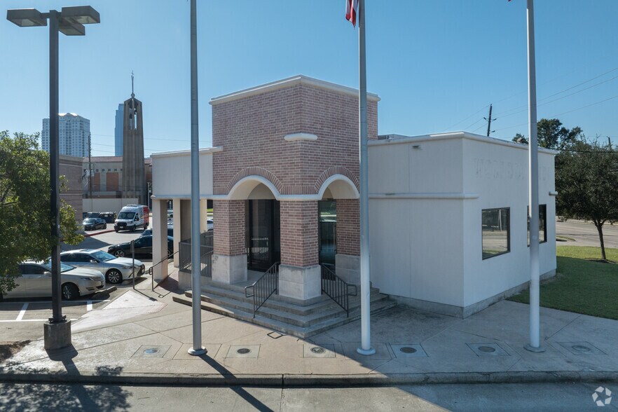 1777 Sage Rd, Houston, TX à louer - Photo de l’immeuble – Image 2 sur 22