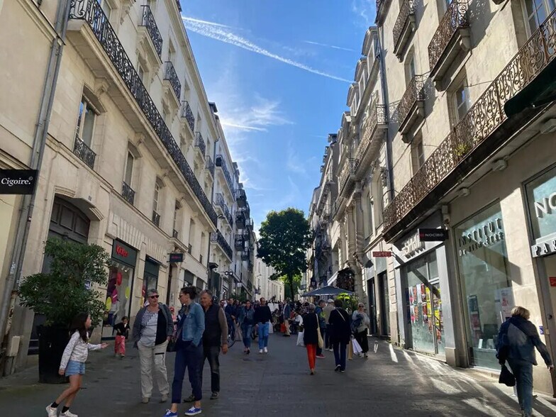 Local commercial dans Nantes à louer - Photo de l’immeuble – Image 3 sur 8