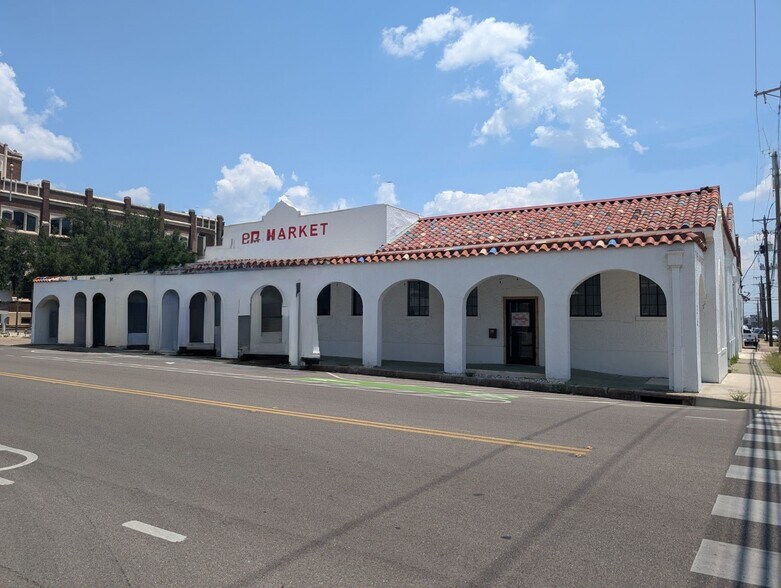 1124 Washington Ave, Waco, TX à louer - Photo principale – Image 1 sur 2