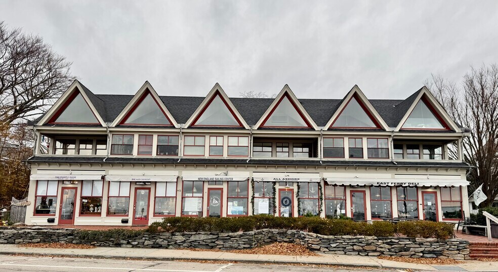 47 Conanicus Ave, Jamestown, RI à louer - Photo de l’immeuble – Image 1 sur 9