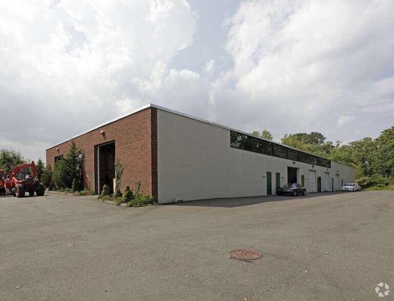 80 Prindle Hill Rd, Orange, CT à vendre - Photo principale – Image 1 sur 10