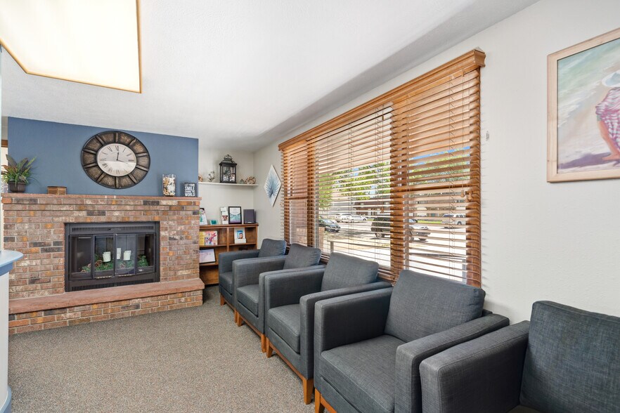 430 Bimson Ave, Berthoud, CO à vendre - Photo de l’immeuble – Image 3 sur 11