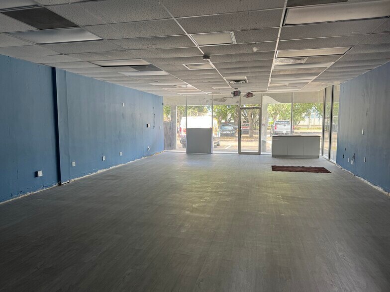 4040 SW 69th Ave, Miramar, FL à louer - Photo de l’immeuble – Image 2 sur 22