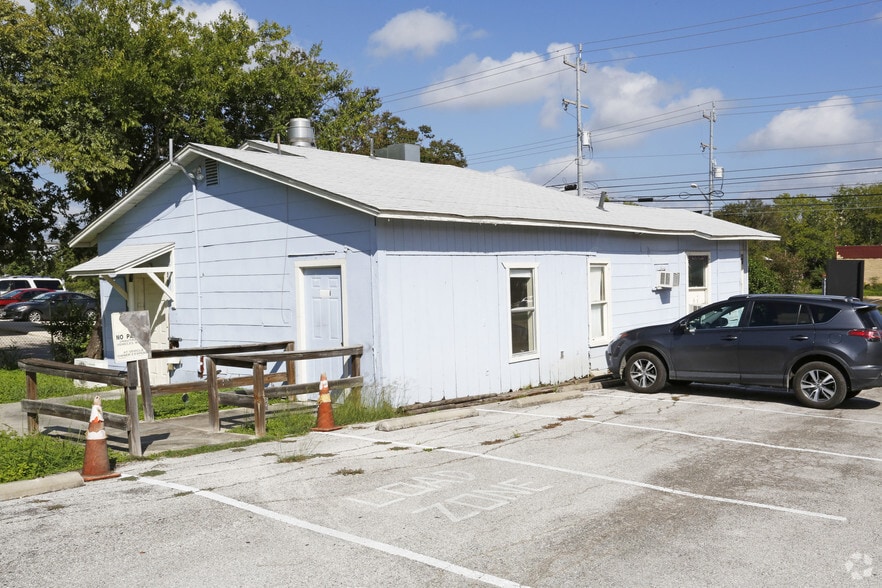210 W Sunset Rd, San Antonio, TX à vendre - Photo de l’immeuble – Image 2 sur 5