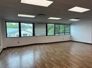 5700-5730 Buford Hwy, Norcross, GA à louer Photo de l’immeuble– Image 2 sur 4
