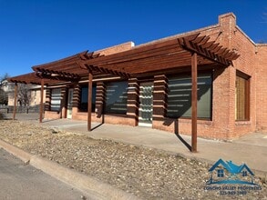 324 E Harris St, San Angelo, TX à louer Photo de l’immeuble– Image 1 sur 12