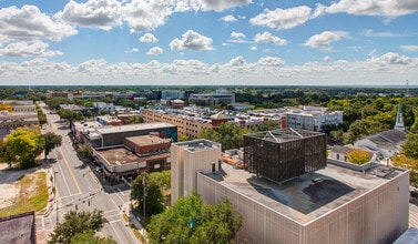 408 W University Ave, Gainesville, FL à louer Photo intérieure– Image 1 sur 7