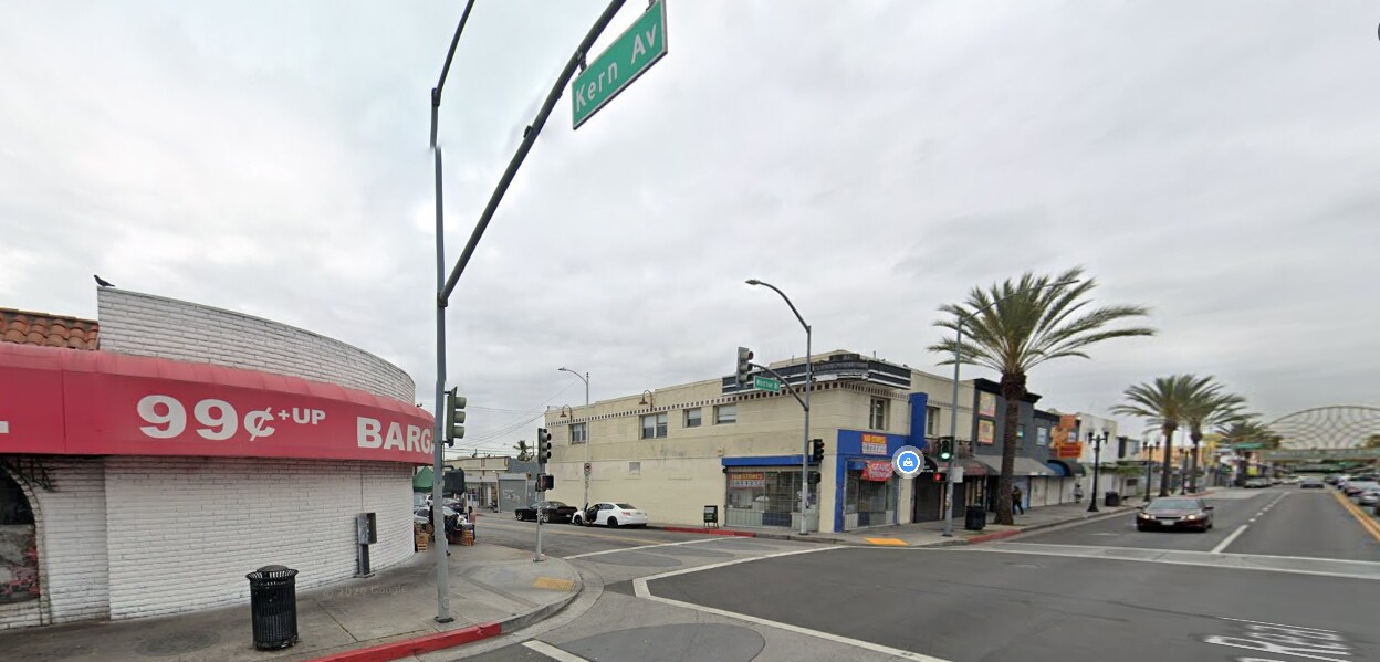 4740 Whittier Blvd, East Los Angeles, CA à louer Photo de l’immeuble– Image 1 sur 16