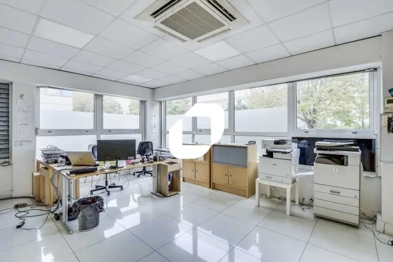 34-36 Rue Auguste Perret, Villejuif à louer - Photo de l’immeuble – Image 2 sur 28