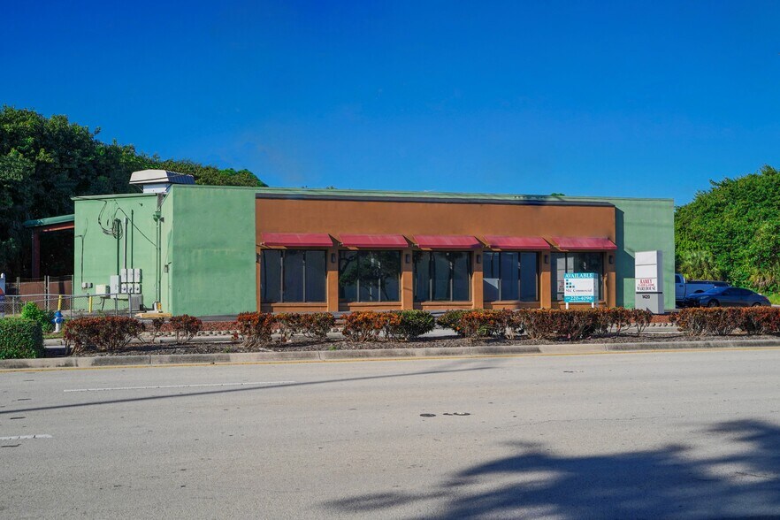 1420 SE Federal Hwy, Stuart, FL à louer - Photo de l’immeuble – Image 3 sur 7