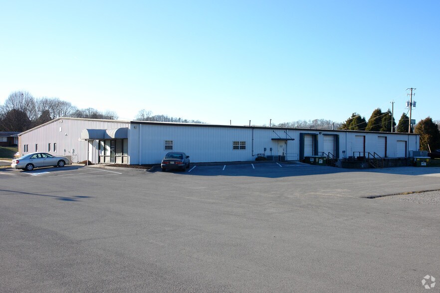 6636 Central Ave Pike, Knoxville, TN à louer - Photo de l’immeuble – Image 3 sur 7