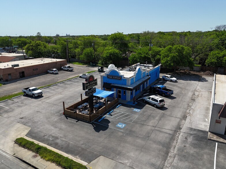 1725 W University Dr, Denton, TX à vendre - Photo de l’immeuble – Image 1 sur 7