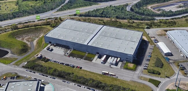 Plus de détails pour Industriel/Logistique à louer