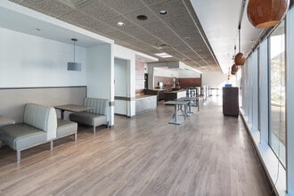 4401 N Fairfax Dr, Arlington, VA à louer Photo intérieure– Image 2 sur 3