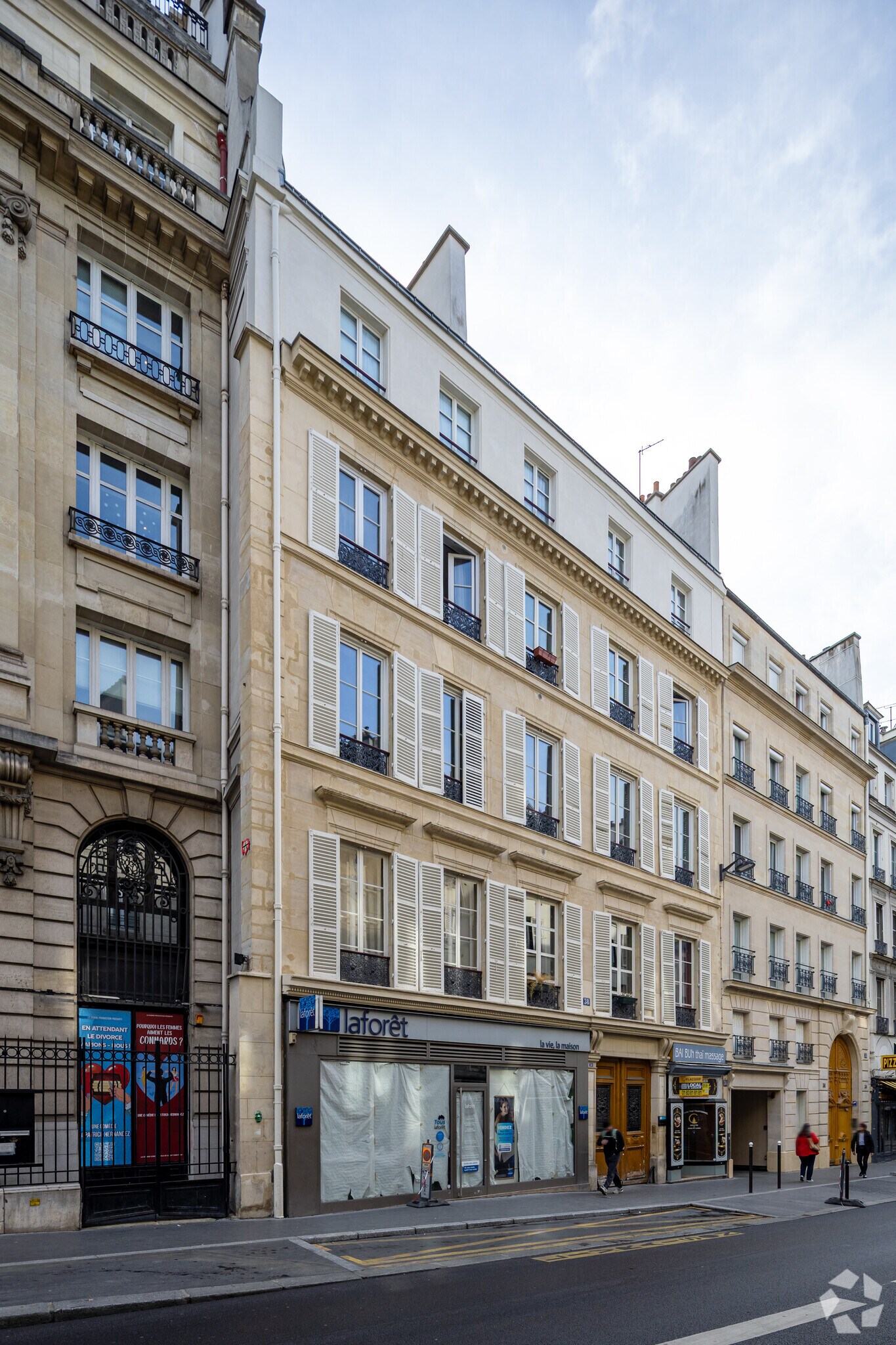 Rue De Clichy, Paris à louer Photo principale– Image 1 sur 4