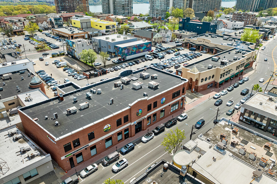 1638-1642 Schlosser St, Fort Lee, NJ à louer - Photo de l’immeuble – Image 3 sur 8