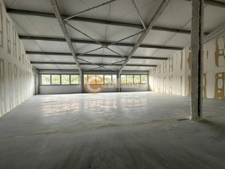 Bureau dans Carbon-Blanc à vendre - Photo intérieure – Image 3 sur 10