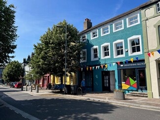 Plus de détails pour 12-12A Market Pl, Cockermouth - Local commercial à louer