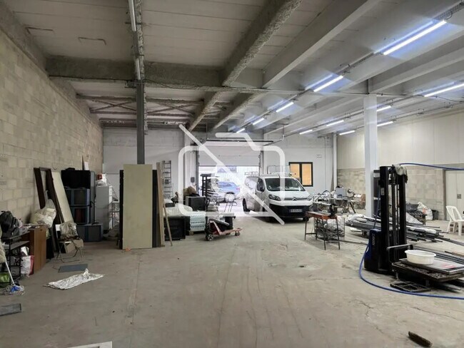 Plus de détails pour Industriel/Logistique à louer