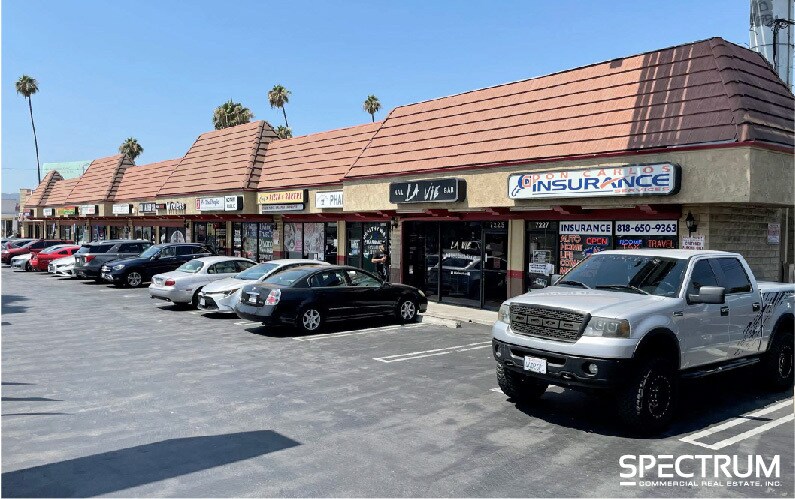 7201-7225 Balboa Blvd, Van Nuys, CA à louer - Photo de l’immeuble – Image 2 sur 6