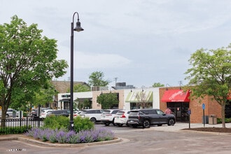 755-795 E Lake St, Wayzata, MN à louer Photo intérieure– Image 2 sur 3