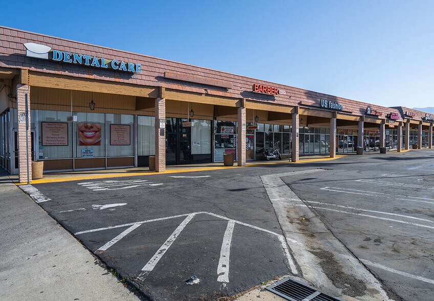 1301-1699 E Florida Ave, Hemet, CA à louer - Photo de l’immeuble – Image 3 sur 14