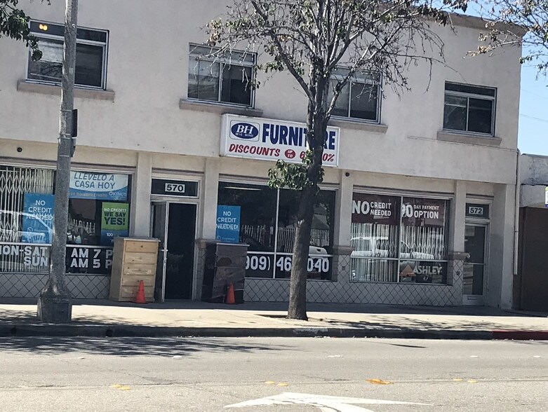 570-572 W Holt Ave, Pomona, CA à louer - Photo principale – Image 1 sur 2