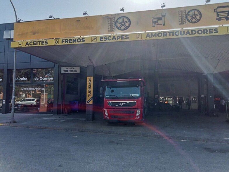 Industriel/Logistique dans Sant Boi de Llobregat, Barcelona à vendre - Photo de l’immeuble – Image 3 sur 4