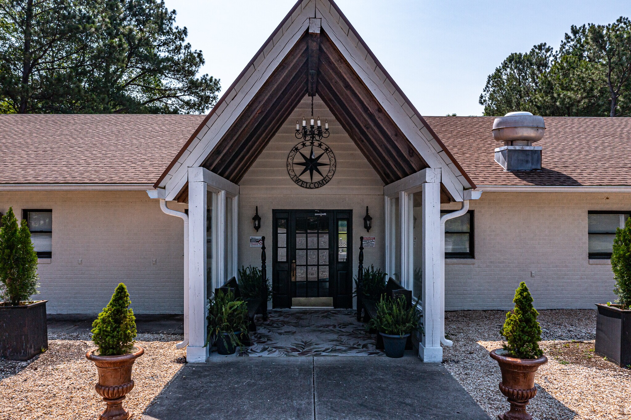 226 Village Green Dr, Callao, VA à vendre Photo de l’immeuble– Image 1 sur 25