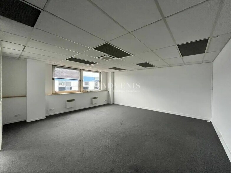 Local d’activités dans Vitry-sur-Seine à louer - Photo intérieure – Image 3 sur 24