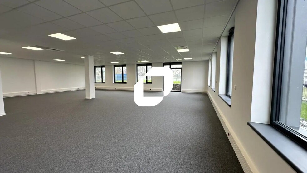 Bureau dans Entzheim à louer - Photo de l’immeuble – Image 3 sur 12