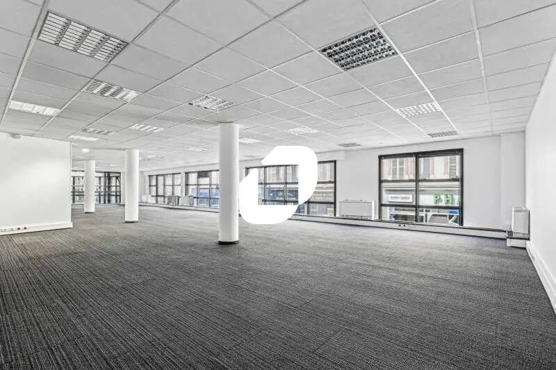 Bureau dans Asnières-sur-Seine à louer - Photo de l’immeuble – Image 2 sur 5