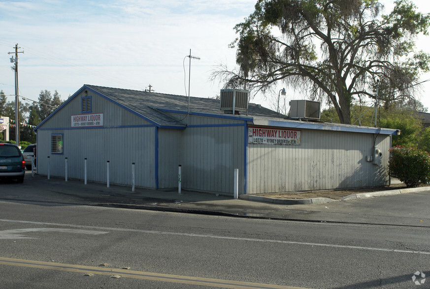 5495 W Shaw Ave, Fresno, CA à louer - Photo de l’immeuble – Image 3 sur 9