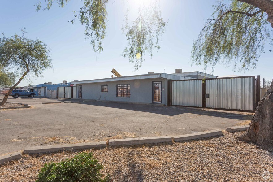 6863 W Frier Dr, Glendale, AZ à louer - Photo de l’immeuble – Image 3 sur 4