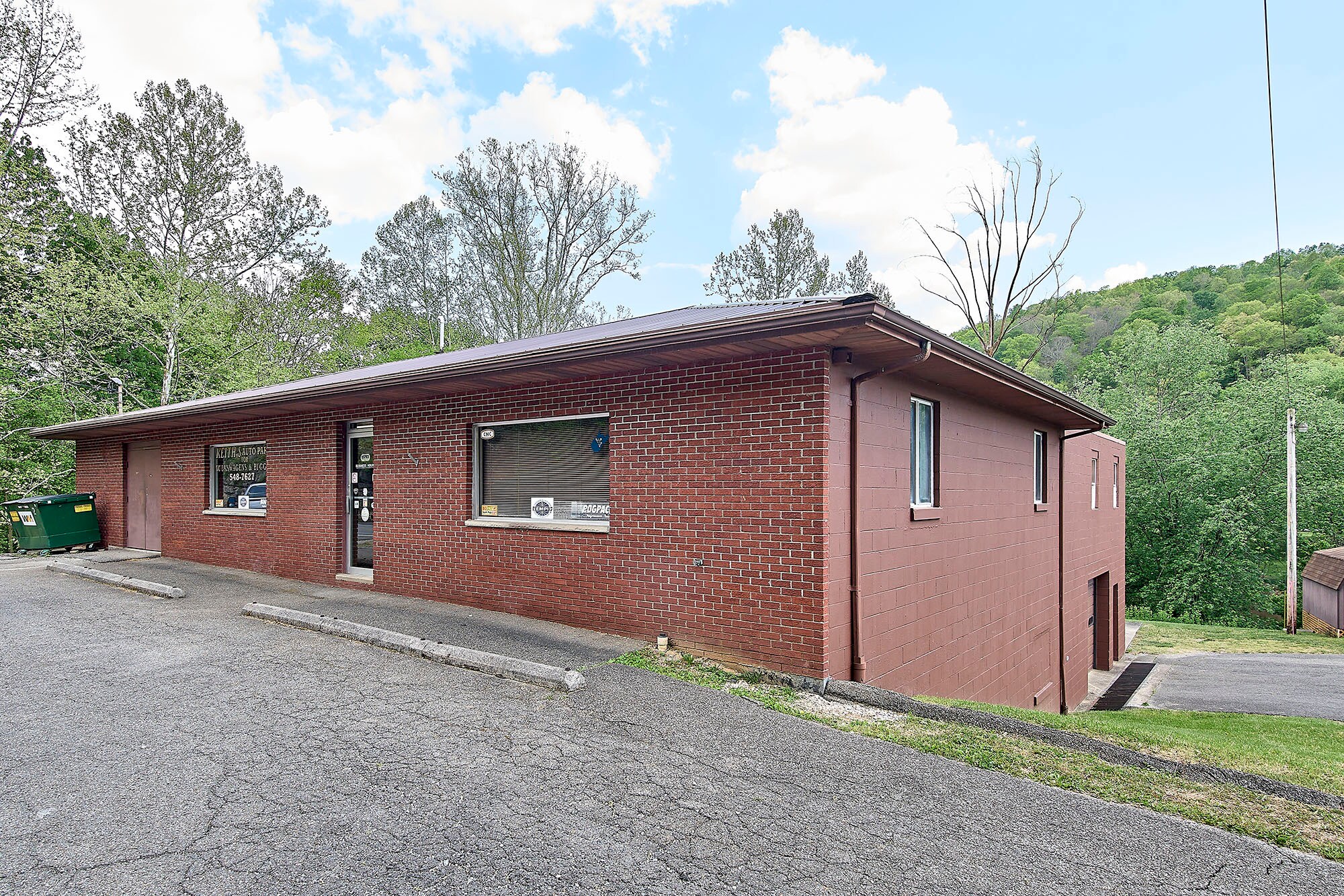 6328 Elk River Rd, Clendenin, WV à vendre Photo de l’immeuble– Image 1 sur 61