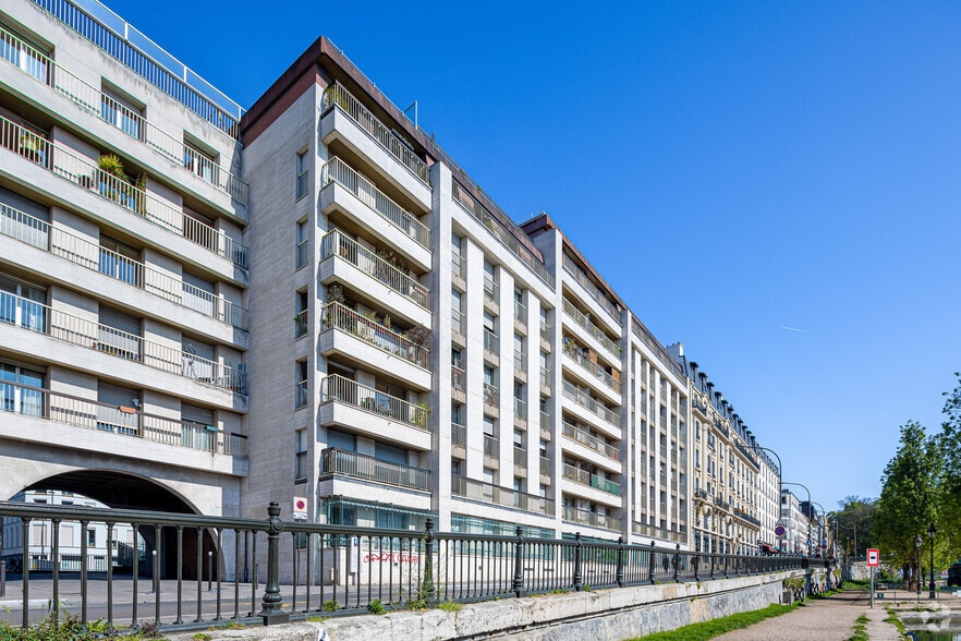 137 Quai De Valmy, Paris à louer - Photo de l’immeuble – Image 2 sur 11