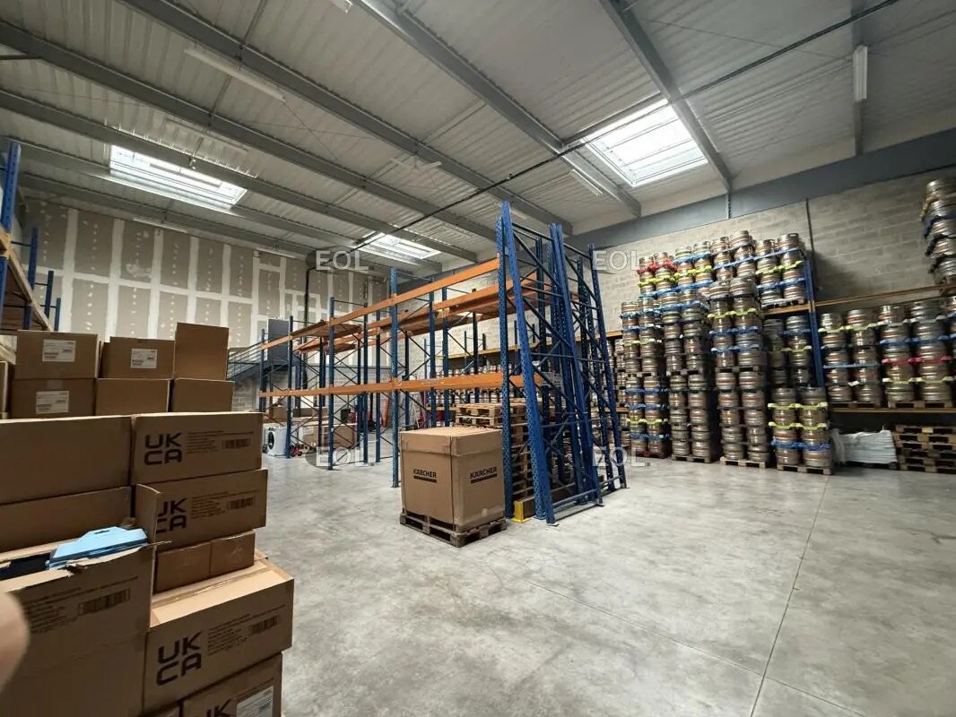 Local d'activités dans Bussy-Saint-Georges à vendre Photo de l’immeuble– Image 1 sur 27