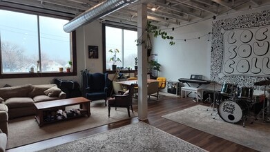 127-131 Railroad St, Rochester, NY à louer Photo intérieure– Image 2 sur 4