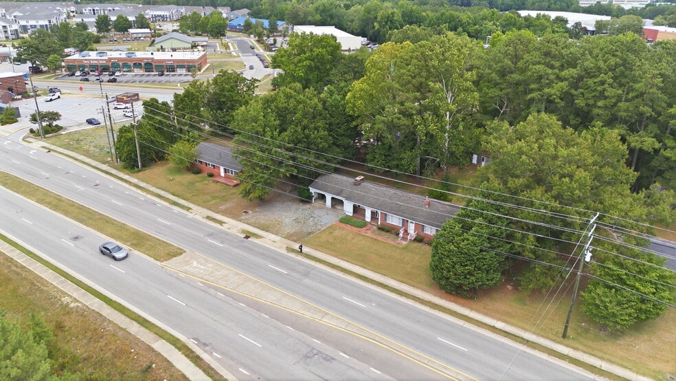 2028 N Broad St, Fuquay Varina, NC à vendre - Photo principale – Image 1 sur 5