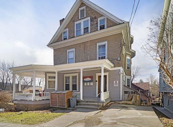 202 Stewart Ave, Ithaca, NY à vendre - Photo principale – Image 1 sur 3