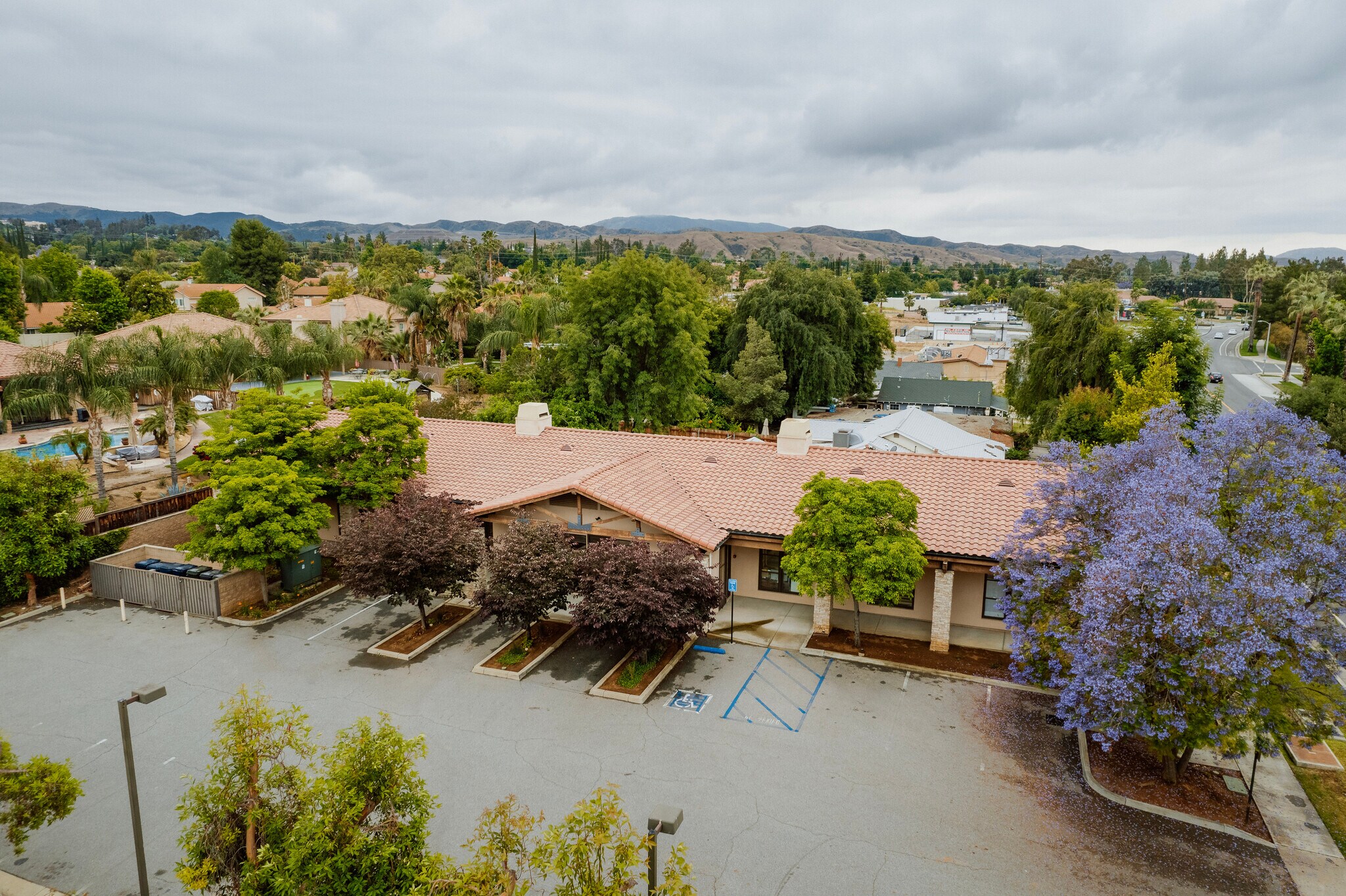 1233 Brookside Ave, Redlands, CA à vendre Photo principale– Image 1 sur 18